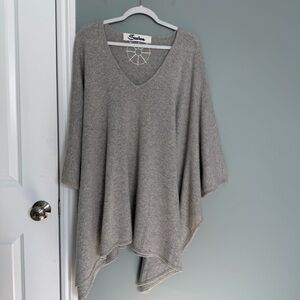 Seaton 100% Cashmere Luxury Heather Gray V-Neck Poncho Sweater